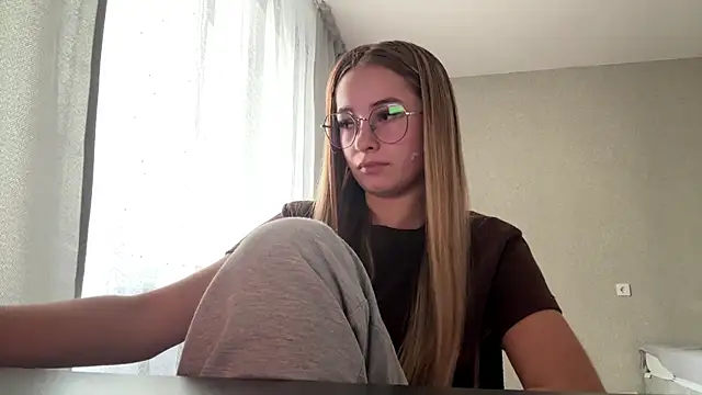 MarkitaHersch - make my shirt wet