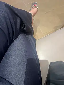 Xiao-mo520 - 美导老师下班兼，咖啡厅偷玩小粉，刺激，超敏感体质，完成目标脱内衣5分钟，不分场合
