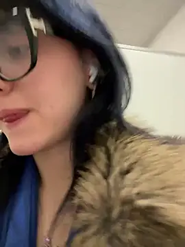 Only_April - Find a spot to squirt on the bra!