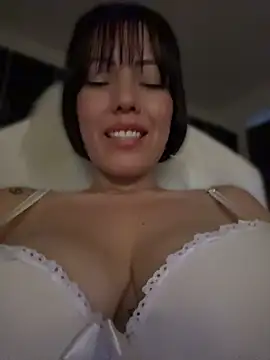 Emmahere - Make me wet 🤤
