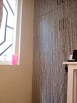 Rorah302 - finger in ass and shake ass
