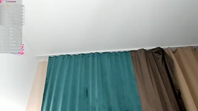 EditaBand - On knees, hide 1 finger in pussy