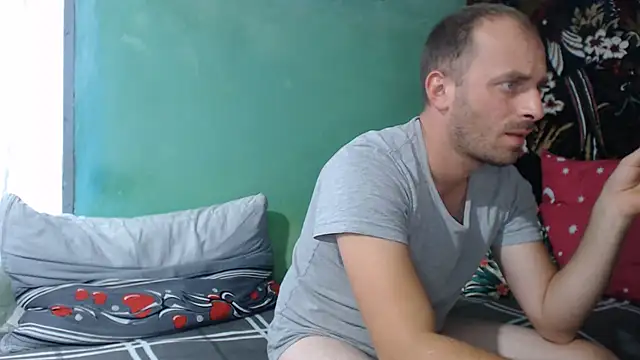 Aliceandmario - cum in mouth and swallow