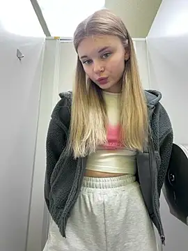 -MiaKitty - Remove top / get topless in WC