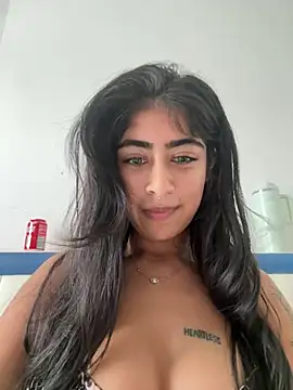 BadGalViVi - Strip