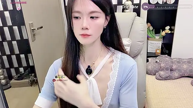 Yueyue-MM - 小粉塞入3分钟