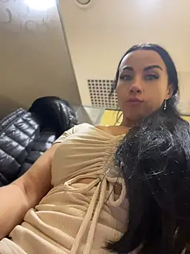 CrazzyChicks - Fuck ass with finger/put plug/walk wth💎