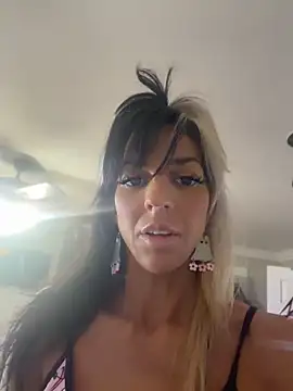 Lil_jiggly - Topless 4 mins finish spidering