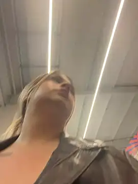 Blairbella - tit flash in public (car)