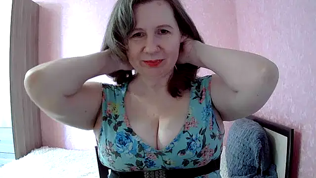 Starsan - Show tits and nipples