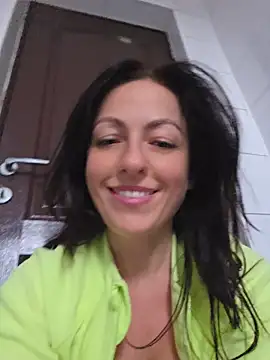 Risky_woman - FRONT STRANGERS .NAKED SQUIRT win whatsp