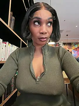 ___Nessa - Squat naked ass&squirt hard public