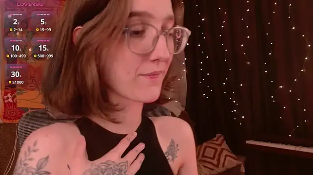 Lolami_ - let my tits out for a while