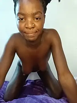 PetiteEbonyBabe_