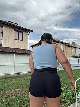 LushBySofa - FULL NAKED OUTSIDE