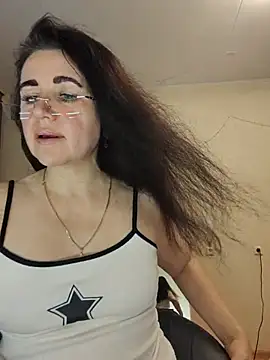 Tanya-Natural - show ass close-up