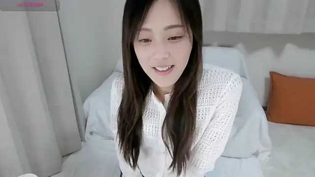 Reina-111 - 服ぽいっ♡