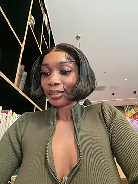 ___Nessa - Squat naked ass&squirt hard public