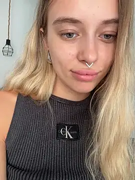 Enjoy_my_beauty - spank wet clit