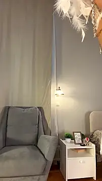 ElmaTowber - bend over and tease you with my curves