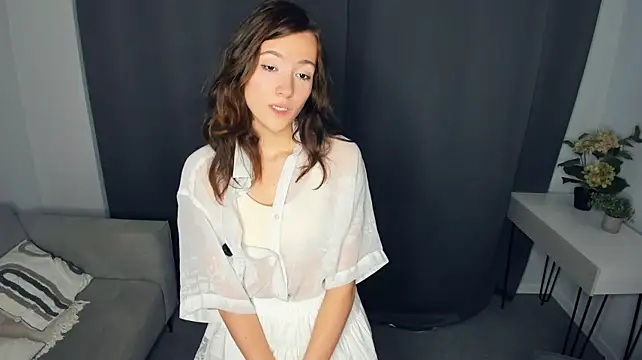 WendiArgie - Playful body turn 🔄😉