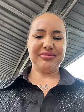 Beautydiamond - Fuck asshole with plug 🫦