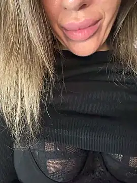 Zlat_peach - Suck my fingers