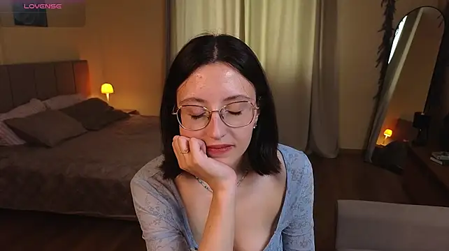 EsmaWonka - shy doggy