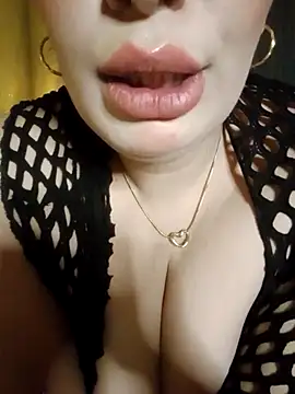 Kamilia_sexy - اي شيء بدك اطلبه من قائمة بقشيش 💋🤗