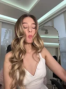 Nicollett - kiss your cock