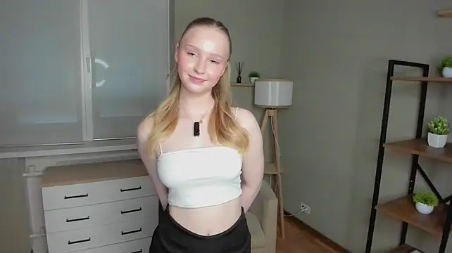 BlondeMiaX - Take off my skirt