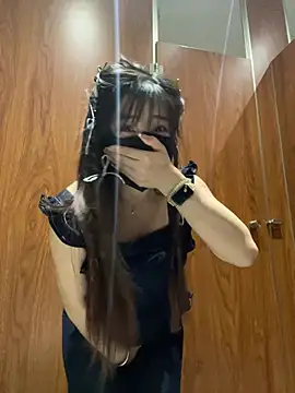 Xiao-mo520 - 美导老师下班兼，咖啡厅偷玩小粉，刺激，超敏感体质，完成目标脱内衣5分钟，不分场合