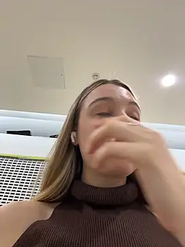 SashaCatt - Masturbation+pinching nipples 🍒