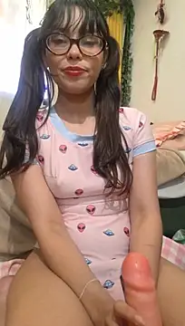 Xlalitaxxx - Me desnudas? 🥺