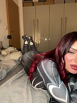 OliviaaFischer - Finger oiled pussy 5 min +3 Videos