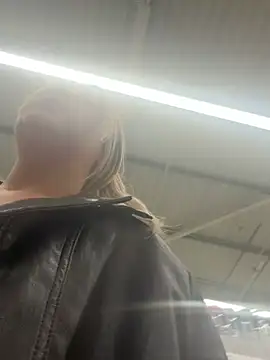 Blairbella - tit flash in public (car)