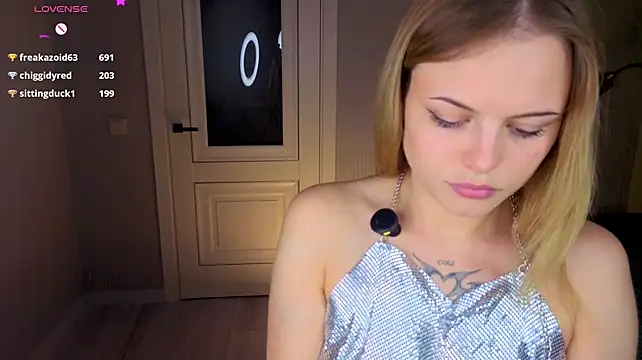 JessicaaWhite - flirt with tits