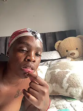 LuciousLips96 - Last tipper request anything
