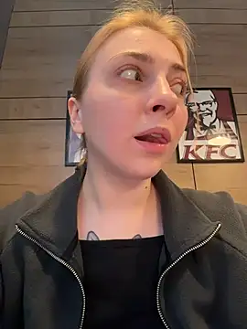 Sunny___Bunny - Put bare tits on table at KFC