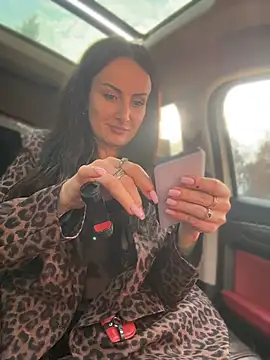 AnnaMaria- - SQUIRT SHOW