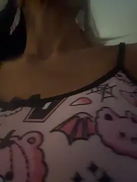 Lil_jiggly - Topless 4 mins finish spidering