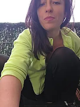 Risky_woman - FRONT STRANGERS .NAKED SQUIRT win whatsp