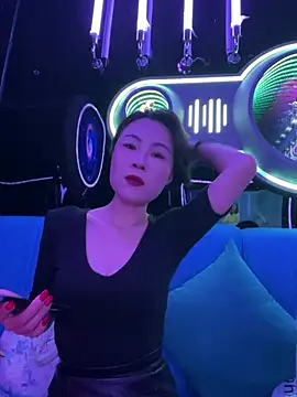 Eva10069 - ktv全裸5分钟