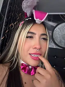 ManuelaVeeleez - My friend suck boobs