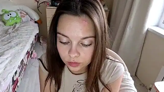 TammaraLeath - I'll show you my beautiful legs