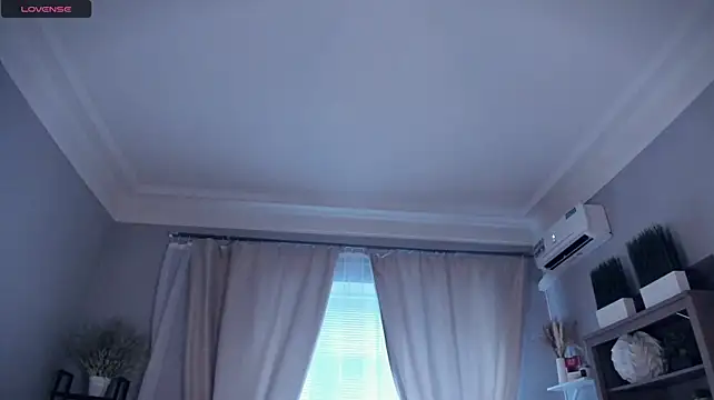 JennetteLubben - stroke my pussy under my pussy