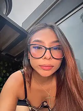 Amira_cute2 - Open my ass in my garden