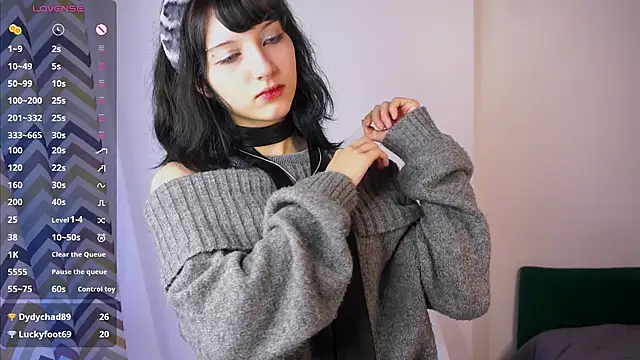 ShonaDevitis - cat paws