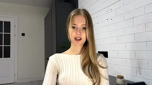 ZaidaSchwarten - sit on the cam with my ass🥰