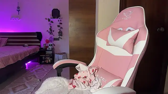 Angel_India - horny dildo ride